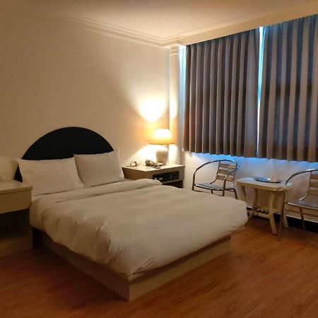 Dc Hotel Taichung Dış mekan fotoğraf