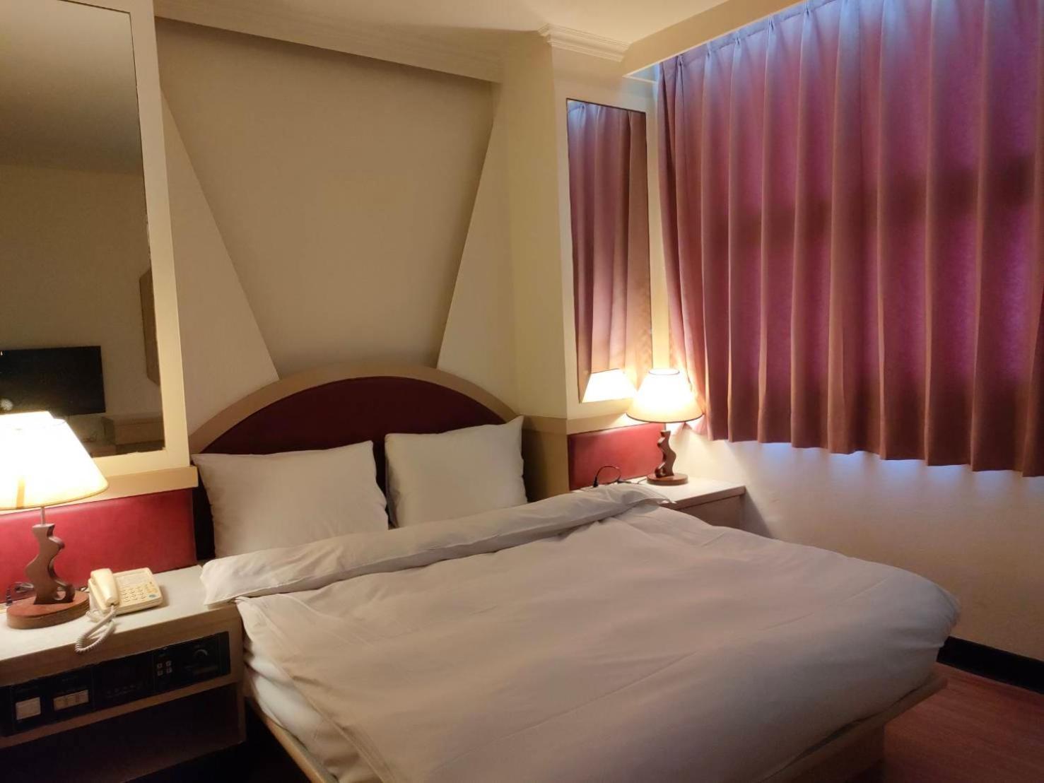 Dc Hotel Taichung Dış mekan fotoğraf